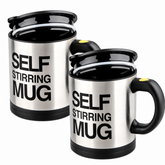 Set 2 Căni cu Amestecare Automată Self Stirring Mug, Inox, Capac, Buton Pornire BunSiPractic