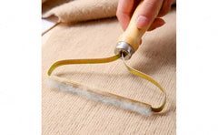 Dispozitiv pentru curatat scame si par de animale PromotiiZilnice