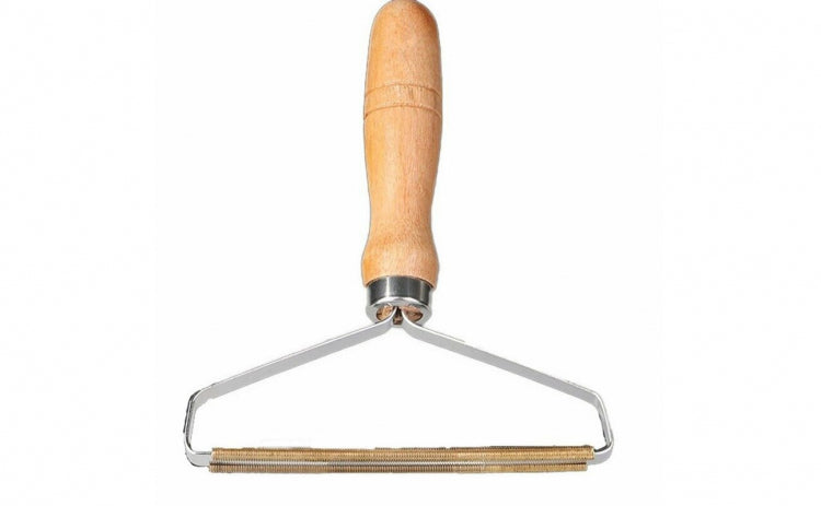 Dispozitiv pentru curatat scame si par de animale PromotiiZilnice