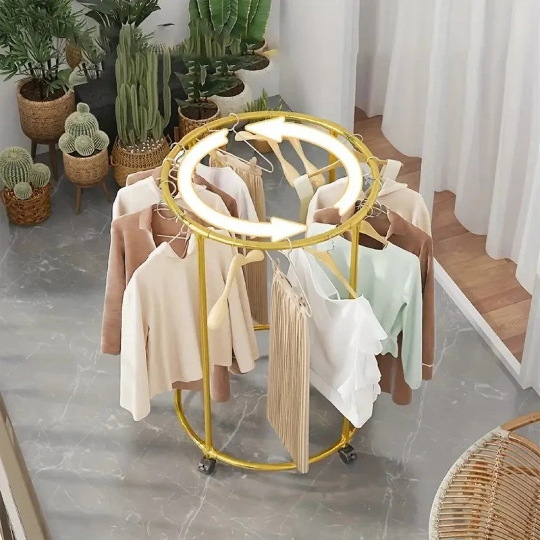 Suport Rotund pentru Haine din Otel Inoxidabil cu Roti, Finisaj Gold, Capacitate 40 kg PromotiiZilnice