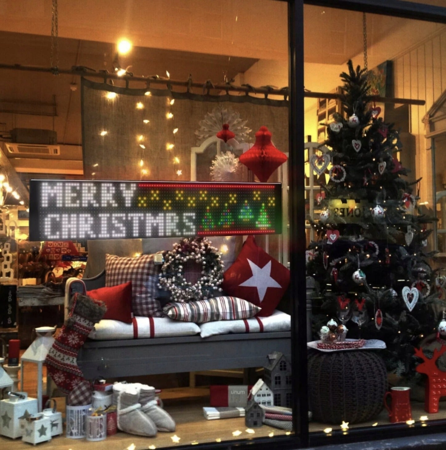 Banda LED RGB Interior/Exterior, 120x595mm, Telecomanda si Aplicatie, Kit Montaj Inclus - PromotiiZilnice